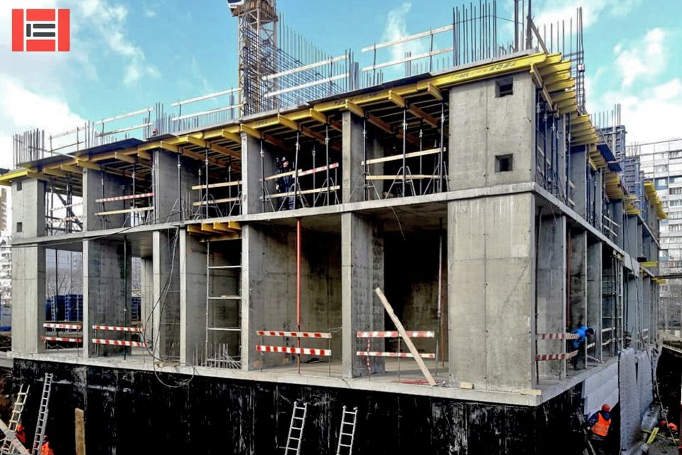 Опалубка на телескопических стойках